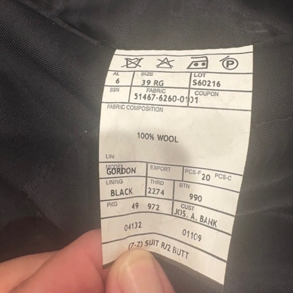 Men's Suit - Black - 39R - Picture 3 of 3